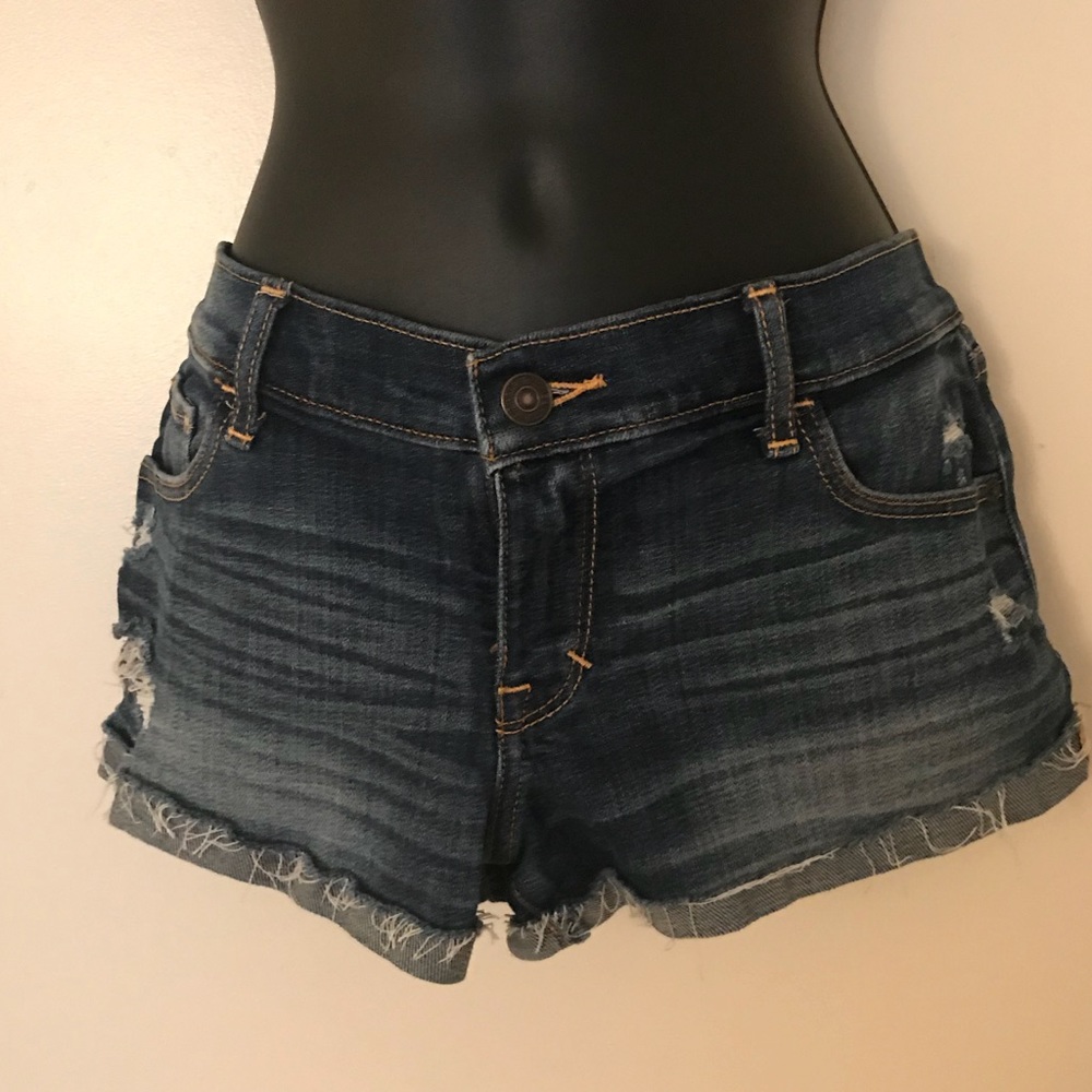 Cut off denim shorts by Abercrombie and Fitch S4